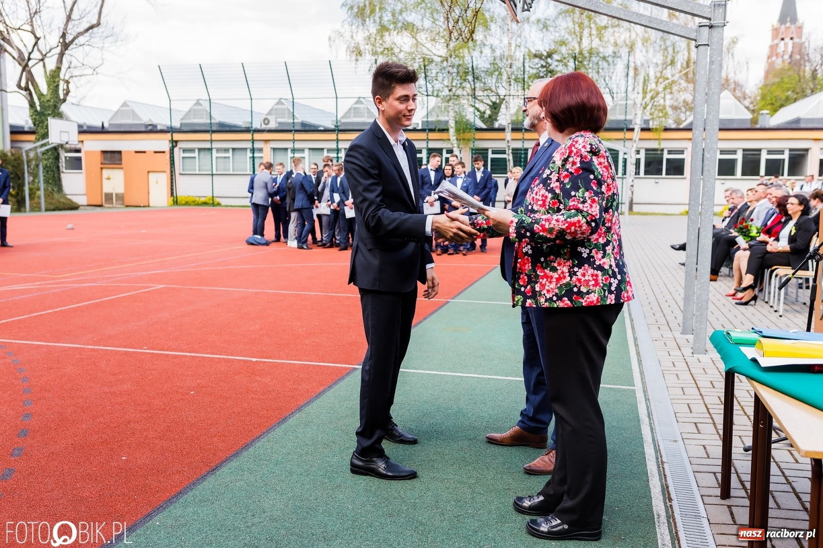 Zdjęcie w galerii na portalu naszraciborz.pl: Politechnika nad Odrą pożegnała swoich absolwentów [FOTO] wiadomości z regionu