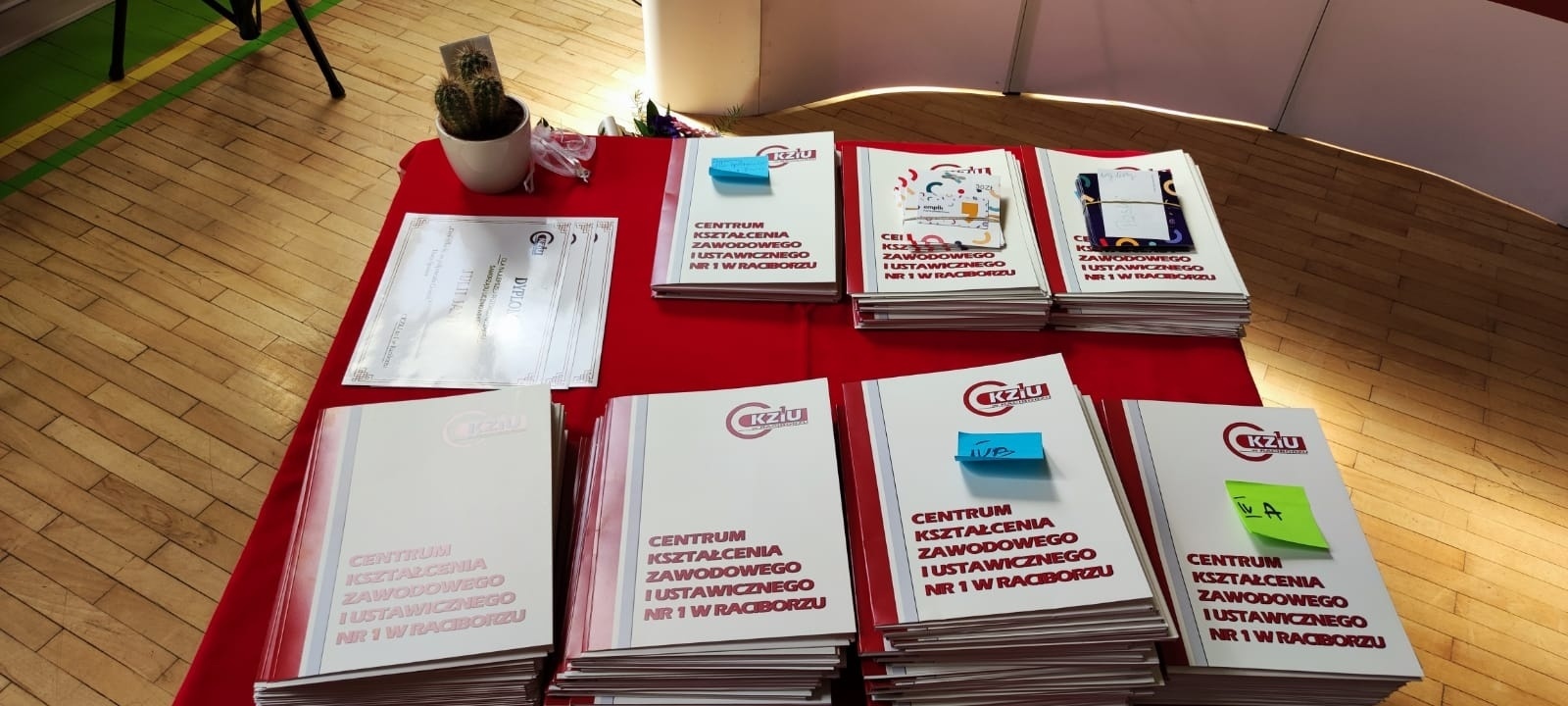 Zdjęcie w galerii na portalu naszraciborz.pl: Budowlanka i Gastronomik pożegnały absolwentów wiadomości z regionu