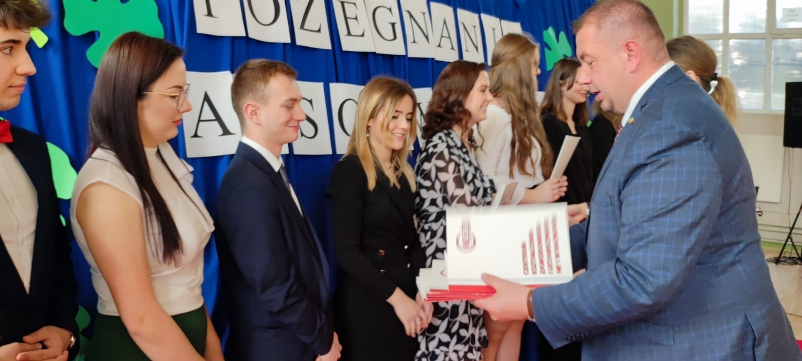 Zdjęcie w galerii na portalu naszraciborz.pl: Budowlanka i Gastronomik pożegnały absolwentów wiadomości z regionu