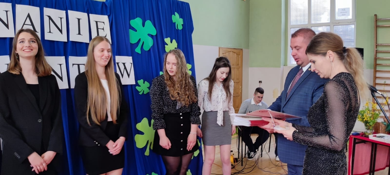 Zdjęcie w galerii na portalu naszraciborz.pl: Budowlanka i Gastronomik pożegnały absolwentów wiadomości z regionu