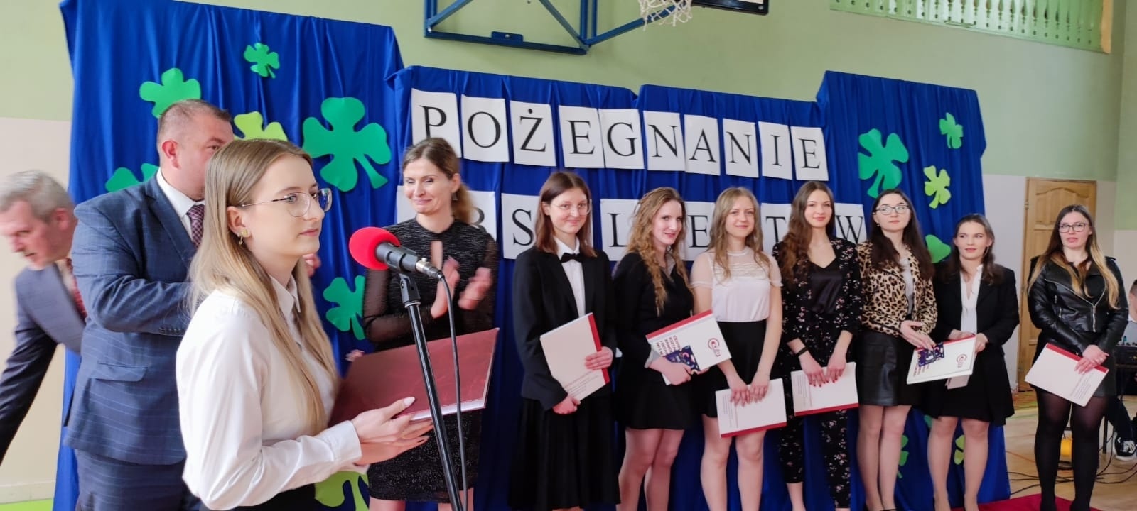Zdjęcie w galerii na portalu naszraciborz.pl: Budowlanka i Gastronomik pożegnały absolwentów wiadomości z regionu
