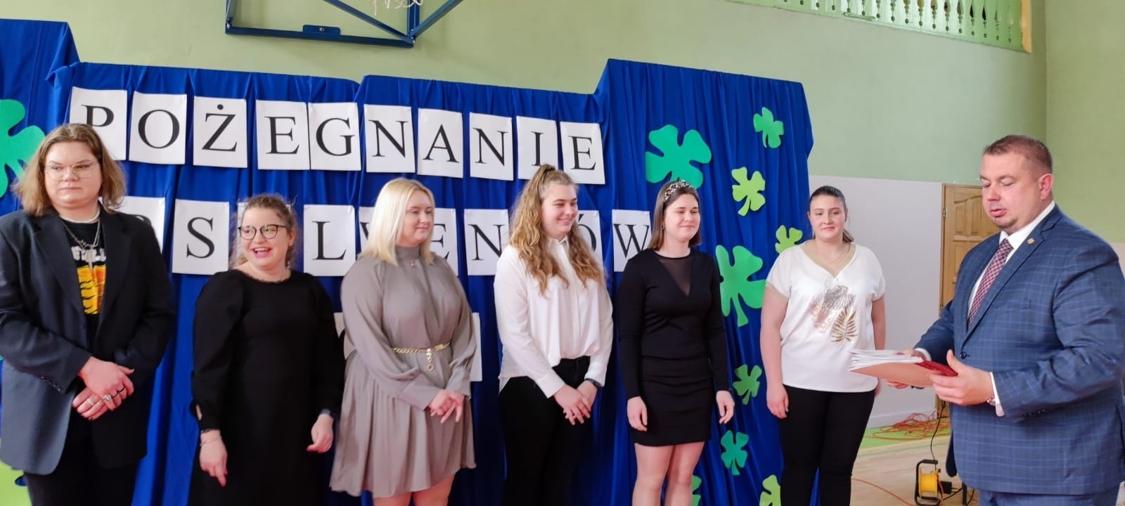 Zdjęcie w galerii na portalu naszraciborz.pl: Budowlanka i Gastronomik pożegnały absolwentów wiadomości z regionu