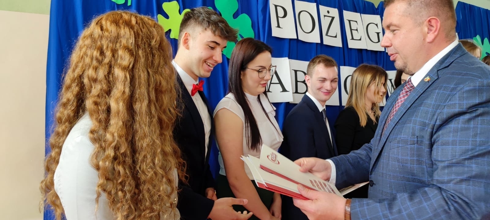 Zdjęcie w galerii na portalu naszraciborz.pl: Budowlanka i Gastronomik pożegnały absolwentów wiadomości z regionu