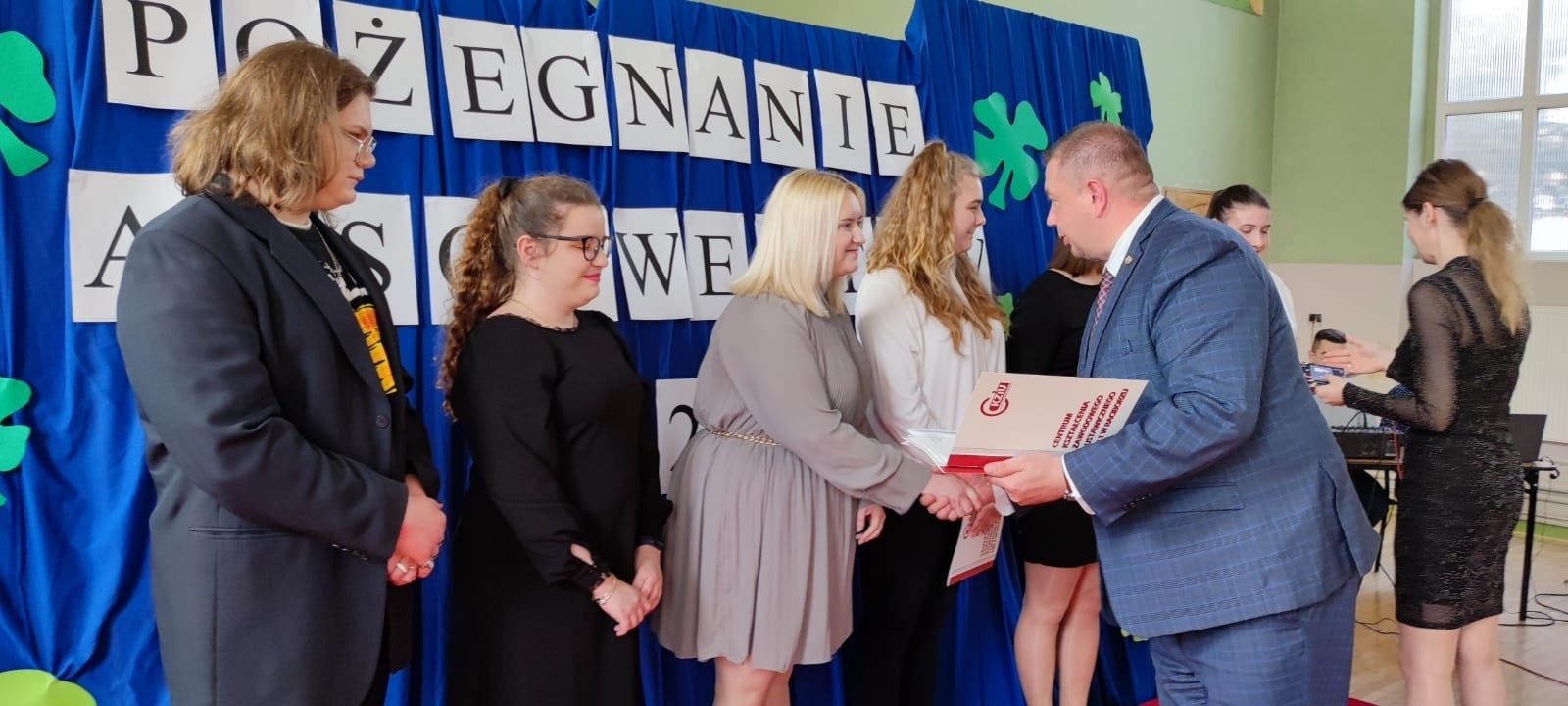 Zdjęcie w galerii na portalu naszraciborz.pl: Budowlanka i Gastronomik pożegnały absolwentów wiadomości z regionu