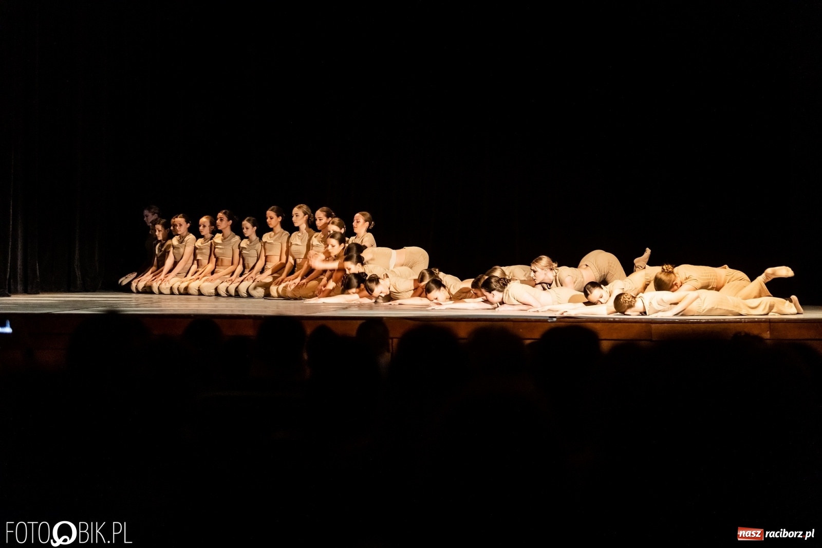 Zdjęcie w galerii na portalu naszraciborz.pl: Linia życia w wykonaniu Skazy ponownie na deskach RCK wiadomości z regionu