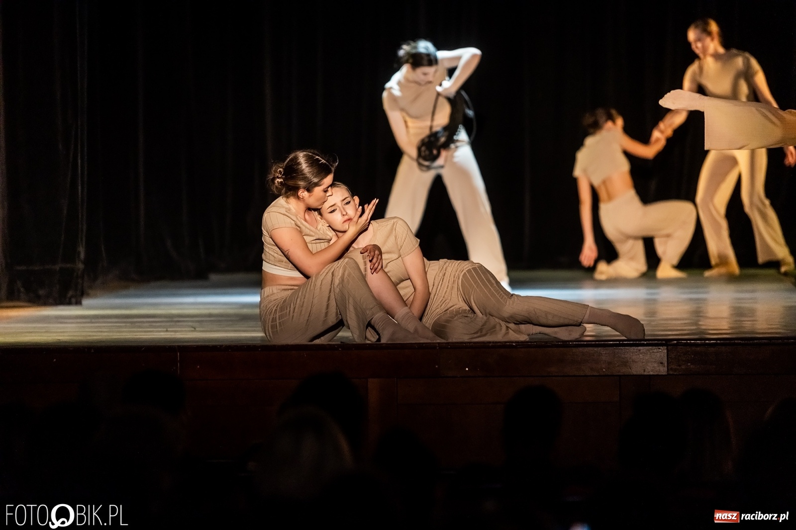 Zdjęcie w galerii na portalu naszraciborz.pl: Linia życia w wykonaniu Skazy ponownie na deskach RCK wiadomości z regionu