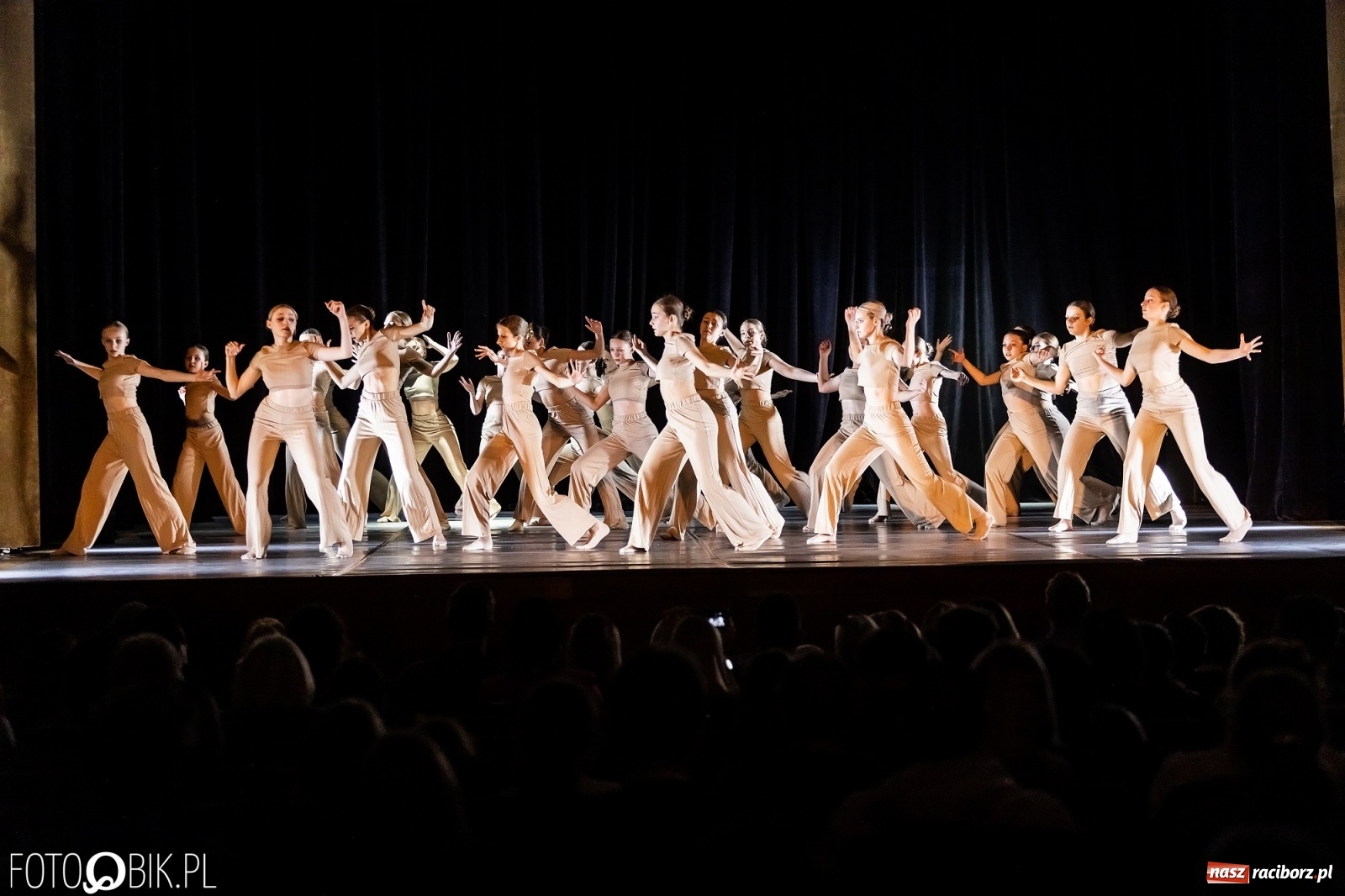 Zdjęcie w galerii na portalu naszraciborz.pl: Linia życia w wykonaniu Skazy ponownie na deskach RCK wiadomości z regionu