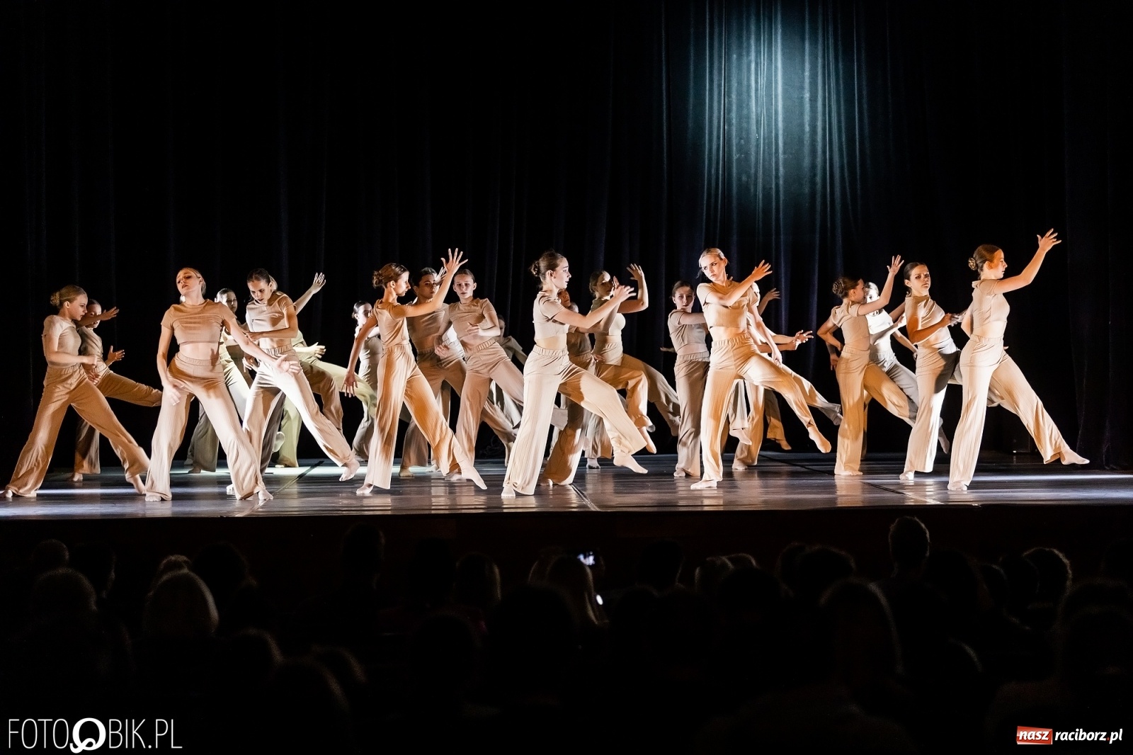 Zdjęcie w galerii na portalu naszraciborz.pl: Linia życia w wykonaniu Skazy ponownie na deskach RCK wiadomości z regionu