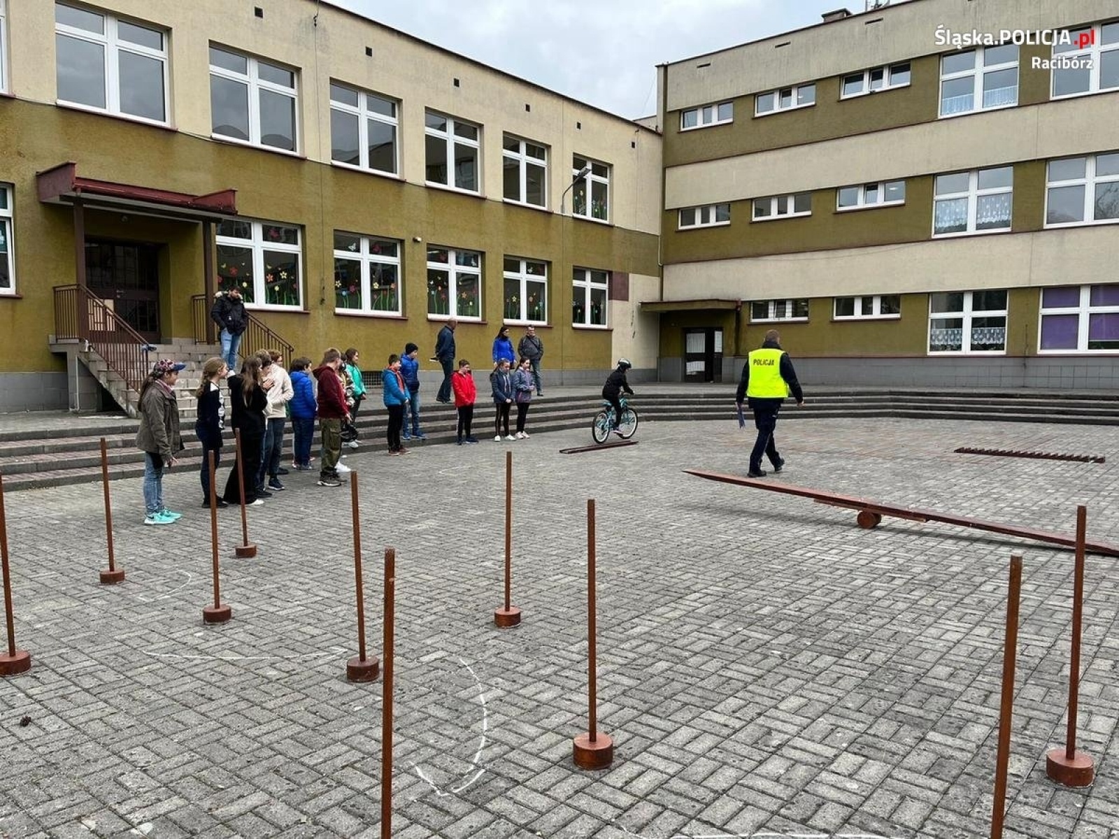 Zdjęcie w galerii na portalu naszraciborz.pl: ZSP 1 i SP 18 najlepsze w konkursie ruchu drogowego wiadomości z regionu