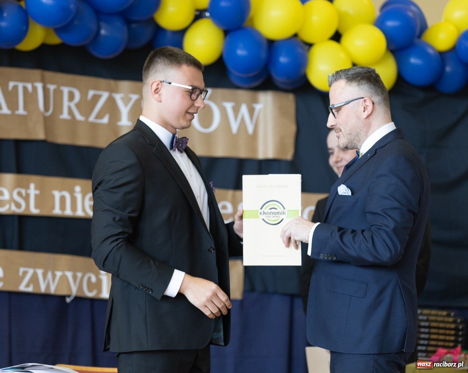 Zdjęcie w galerii na portalu naszraciborz.pl: Świat potrzebuje takich ludzi! - Ekonomik pożegnał tegorocznych maturzystów wiadomości z regionu