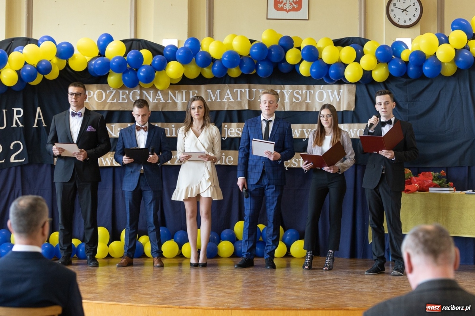 Zdjęcie w galerii na portalu naszraciborz.pl: Świat potrzebuje takich ludzi! - Ekonomik pożegnał tegorocznych maturzystów wiadomości z regionu