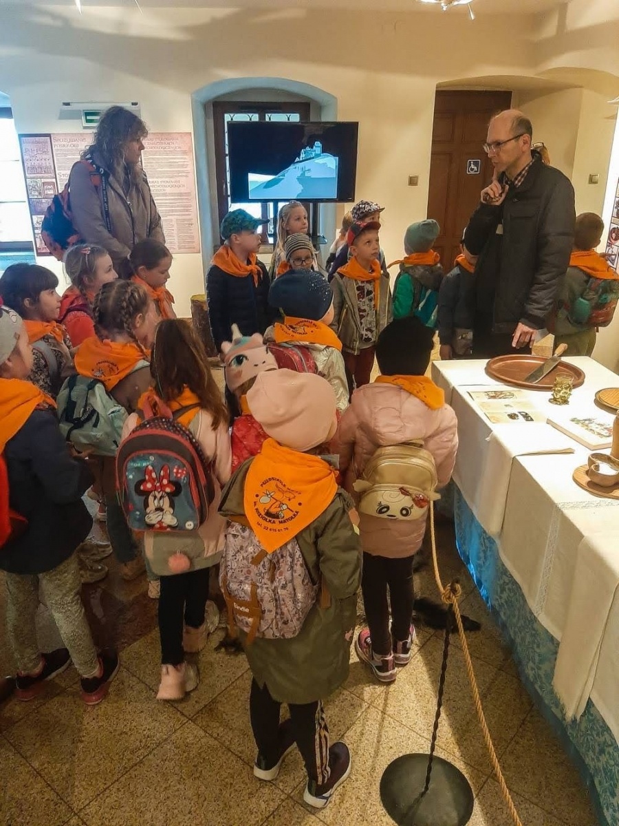 Zdjęcie w galerii na portalu naszraciborz.pl: Podchody z Koziołkiem Matołkiem zawiodły na zamek wiadomości z regionu