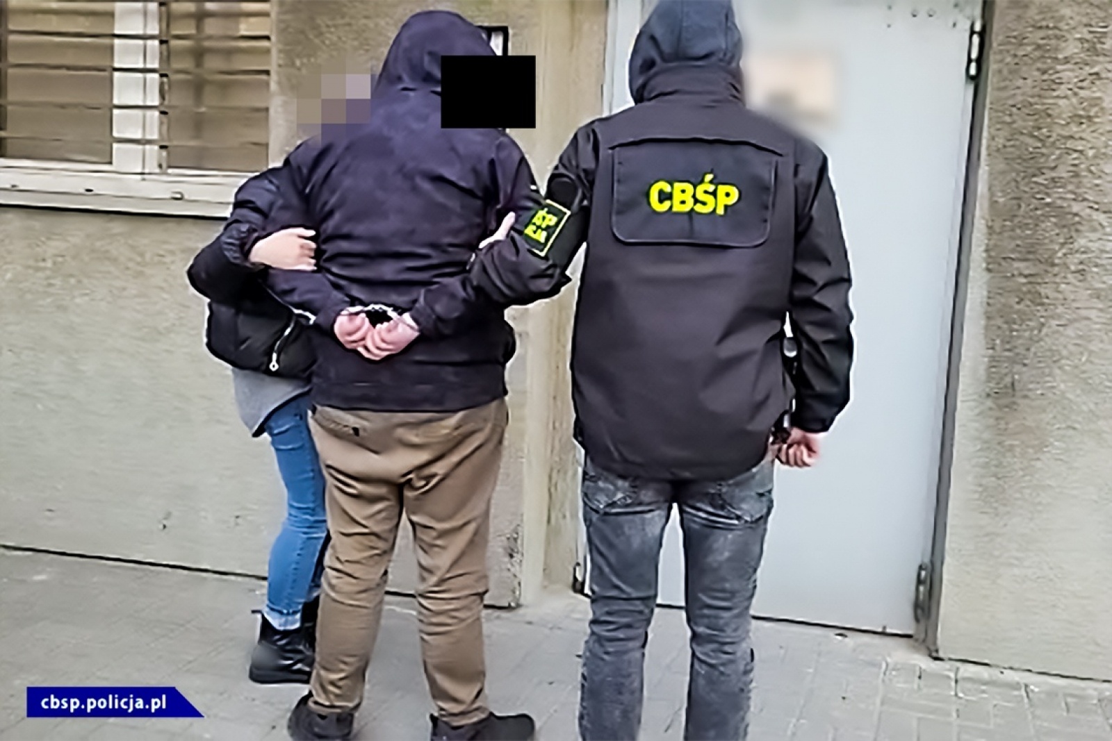 Zdjęcie w galerii na portalu naszraciborz.pl: 16 osób zatrzymanych w śledztwie dotyczącym niewłaściwego utylizowania odpadów wiadomości z regionu