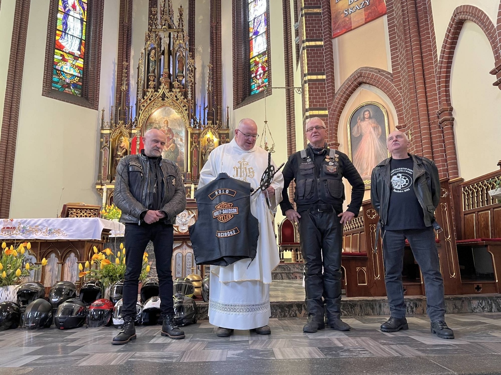 Zdjęcie w galerii na portalu naszraciborz.pl: Bolo i przyjaciele rozpoczęli sezon. Motocykle zjechały na Starą Wieś wiadomości z regionu