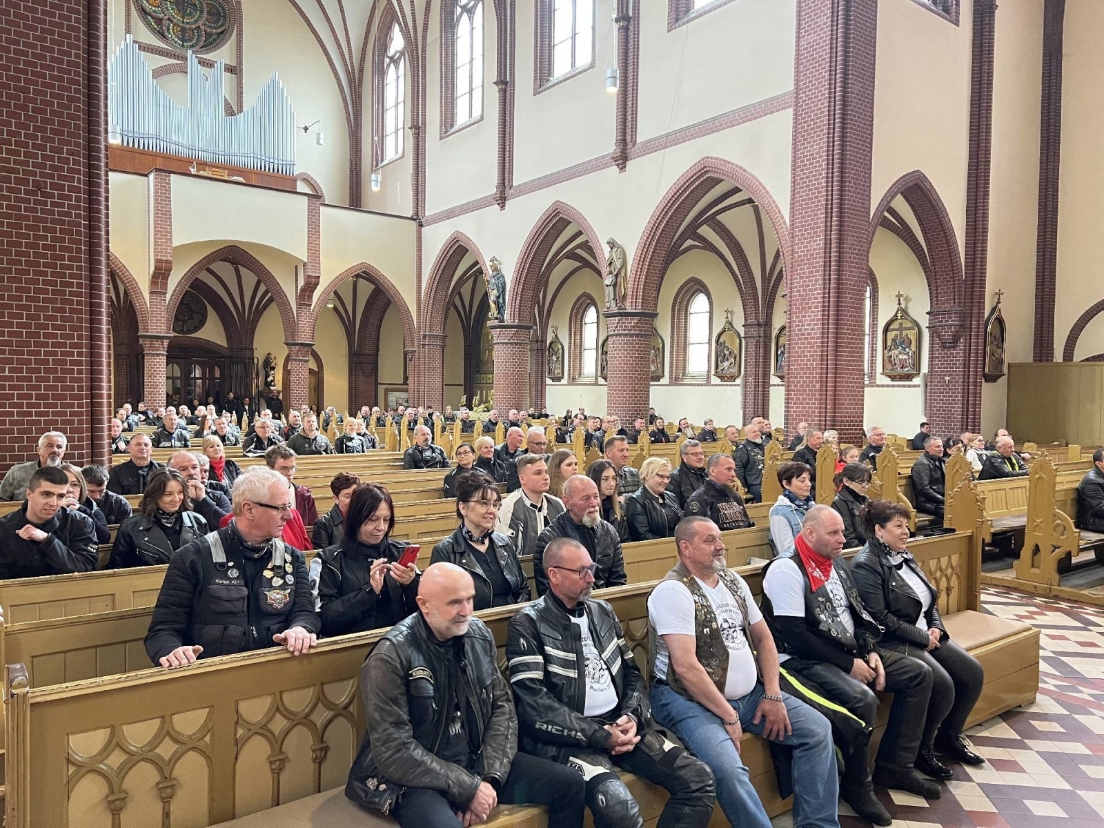 Zdjęcie w galerii na portalu naszraciborz.pl: Bolo i przyjaciele rozpoczęli sezon. Motocykle zjechały na Starą Wieś wiadomości z regionu