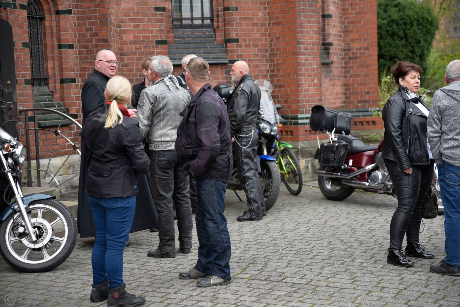 Zdjęcie w galerii na portalu naszraciborz.pl: Bolo i przyjaciele rozpoczęli sezon. Motocykle zjechały na Starą Wieś wiadomości z regionu