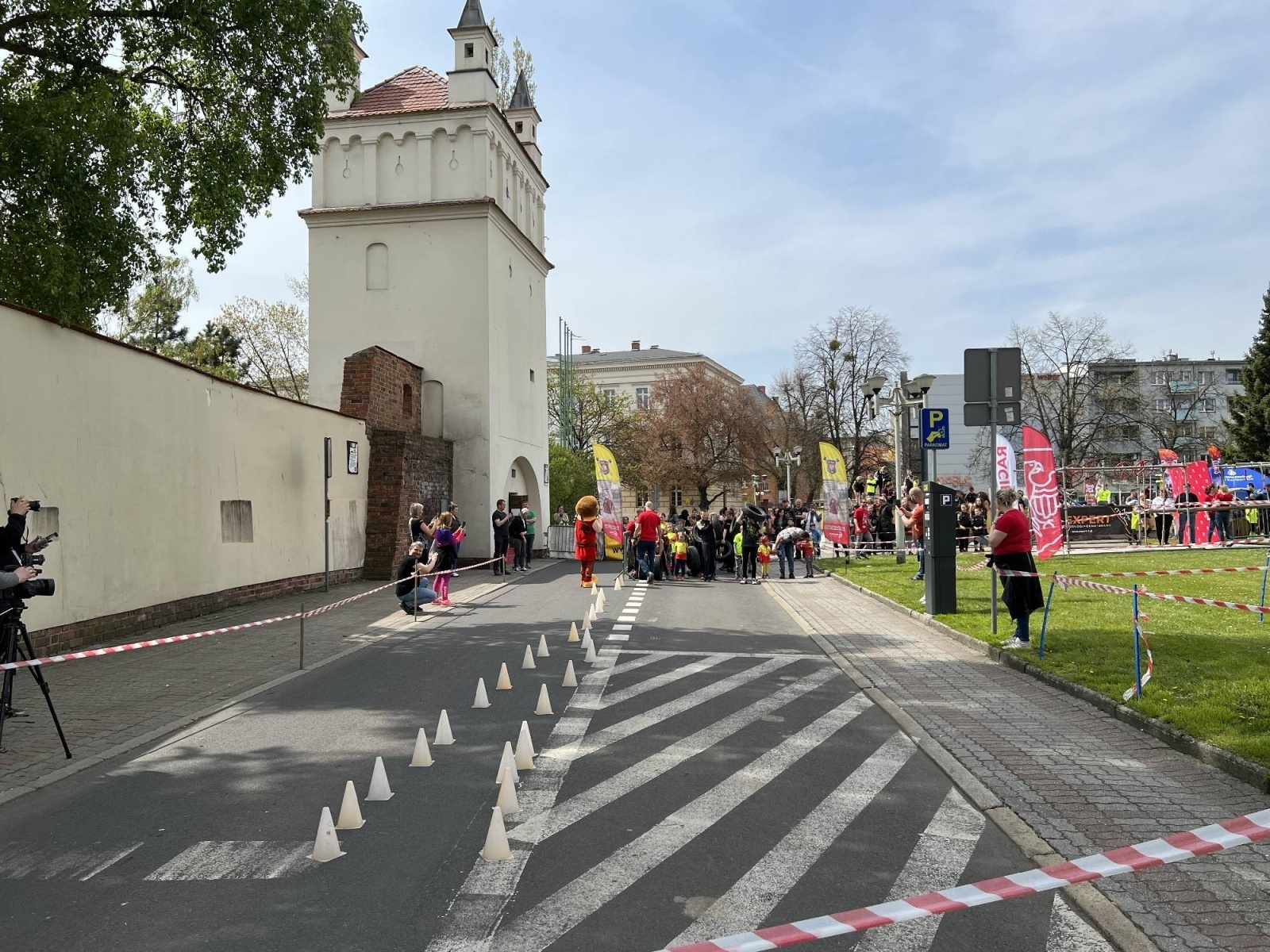 Zdjęcie w galerii na portalu naszraciborz.pl: Druga bitwa o basztę. Do Raciborza przyjechało 100 proc. więcej wojowników wiadomości z regionu