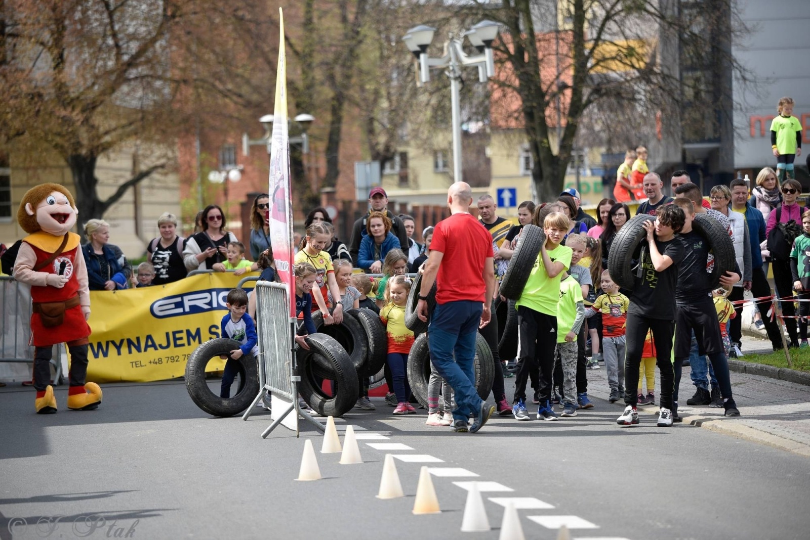 Zdjęcie w galerii na portalu naszraciborz.pl: Druga bitwa o basztę. Do Raciborza przyjechało 100 proc. więcej wojowników wiadomości z regionu