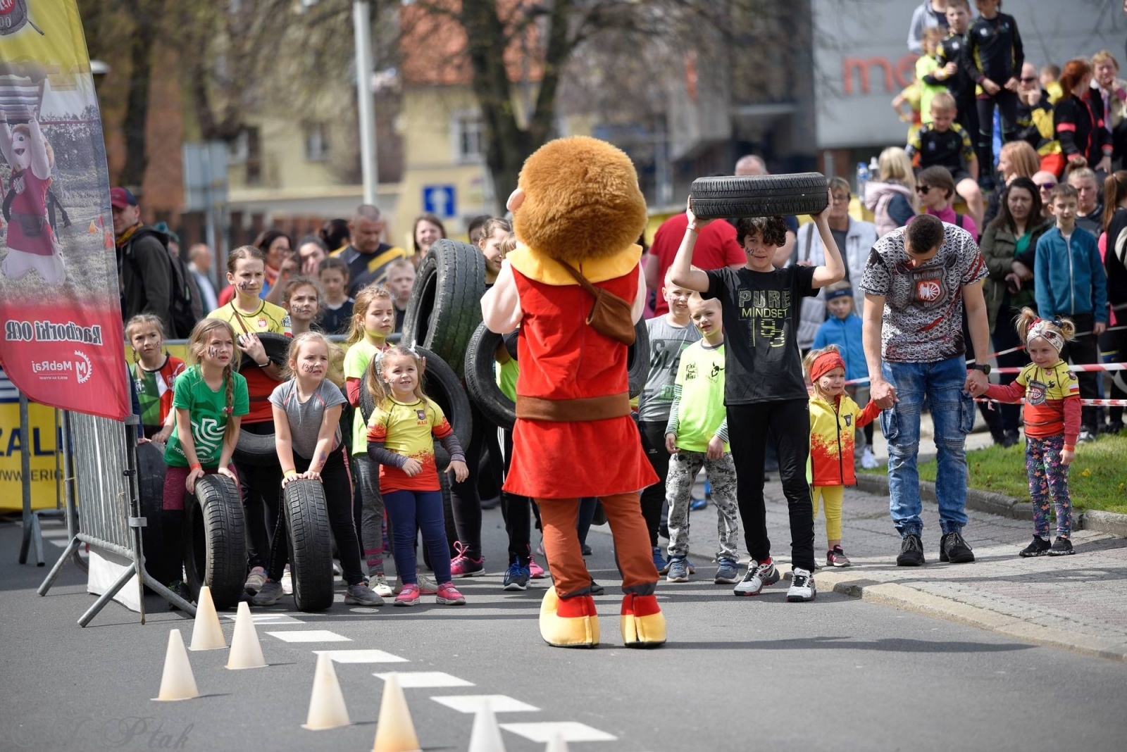 Zdjęcie w galerii na portalu naszraciborz.pl: Druga bitwa o basztę. Do Raciborza przyjechało 100 proc. więcej wojowników wiadomości z regionu