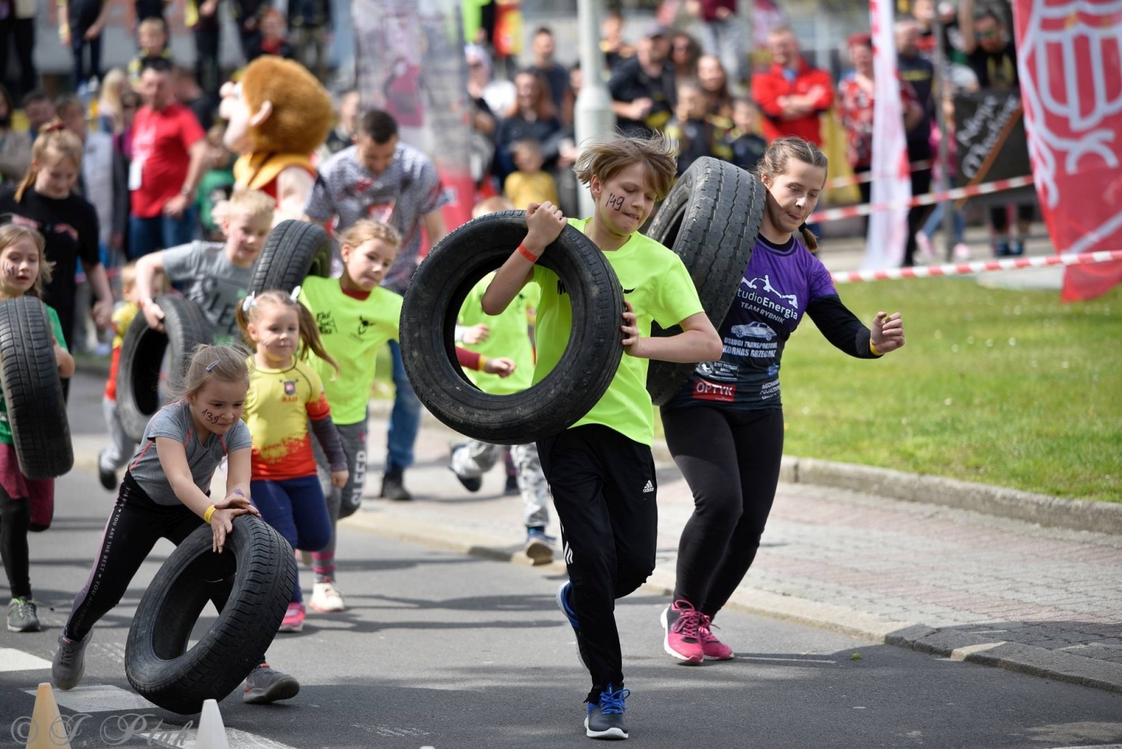 Zdjęcie w galerii na portalu naszraciborz.pl: Druga bitwa o basztę. Do Raciborza przyjechało 100 proc. więcej wojowników wiadomości z regionu