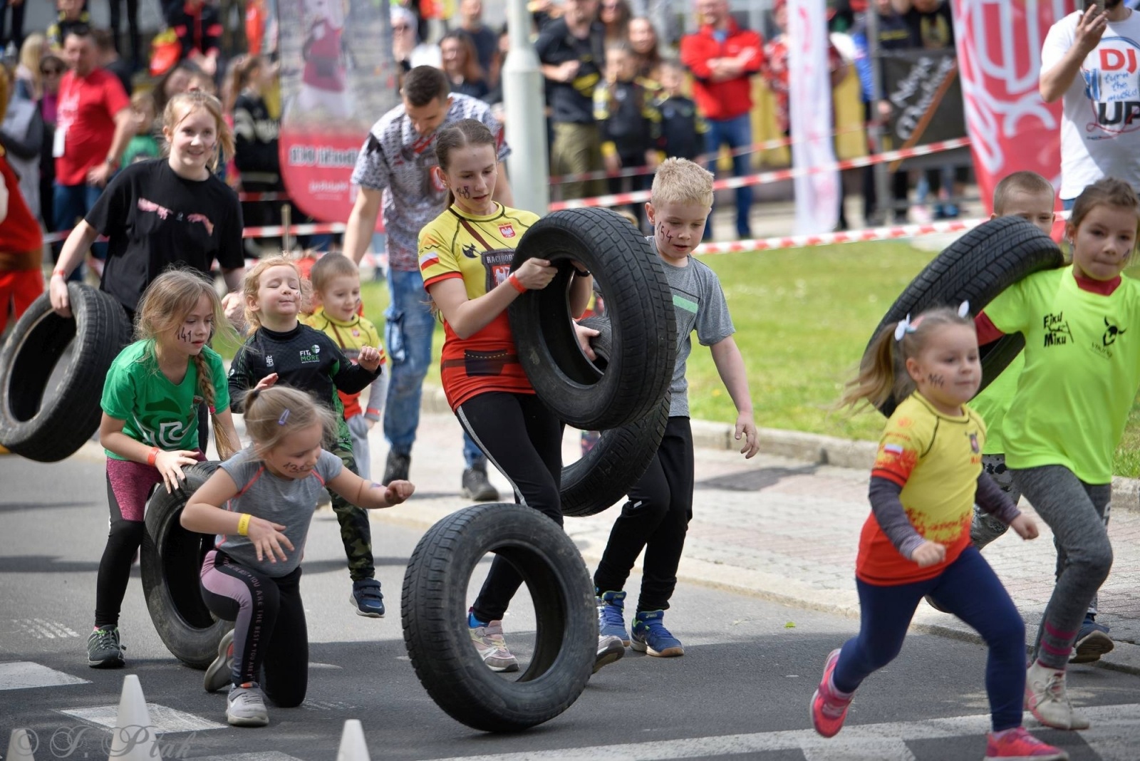 Zdjęcie w galerii na portalu naszraciborz.pl: Druga bitwa o basztę. Do Raciborza przyjechało 100 proc. więcej wojowników wiadomości z regionu