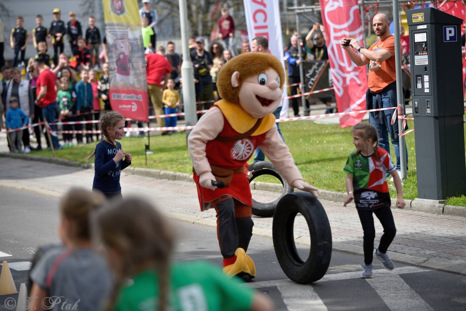 Zdjęcie w galerii na portalu naszraciborz.pl: Druga bitwa o basztę. Do Raciborza przyjechało 100 proc. więcej wojowników wiadomości z regionu