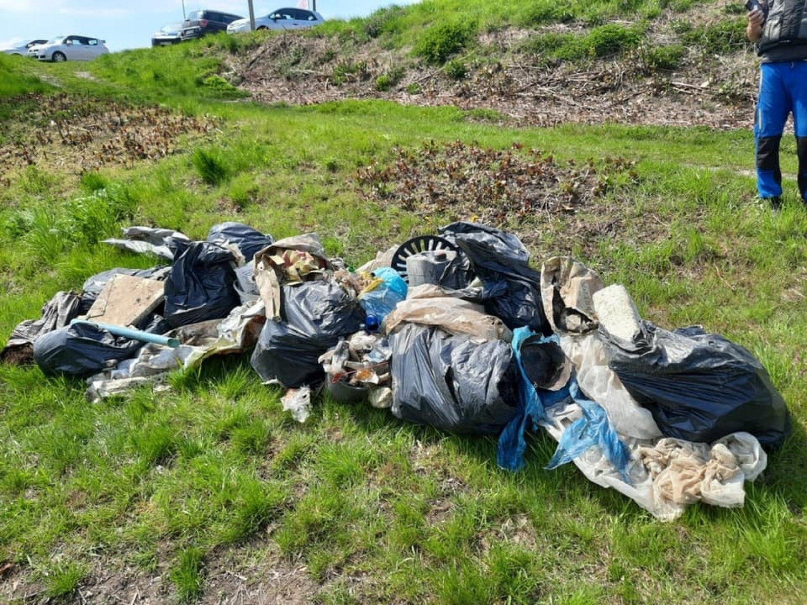 Zdjęcie w galerii na portalu naszraciborz.pl: Kuźniański MOW w akcji Czysta Odra [FOTO] wiadomości z regionu