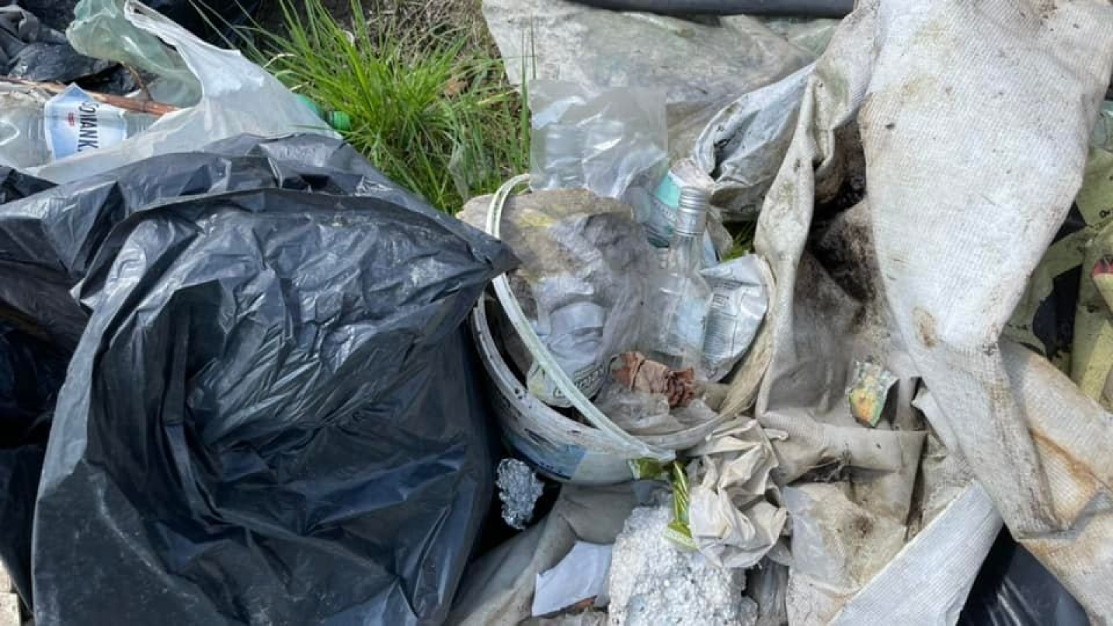 Zdjęcie w galerii na portalu naszraciborz.pl: Kuźniański MOW w akcji Czysta Odra [FOTO] wiadomości z regionu