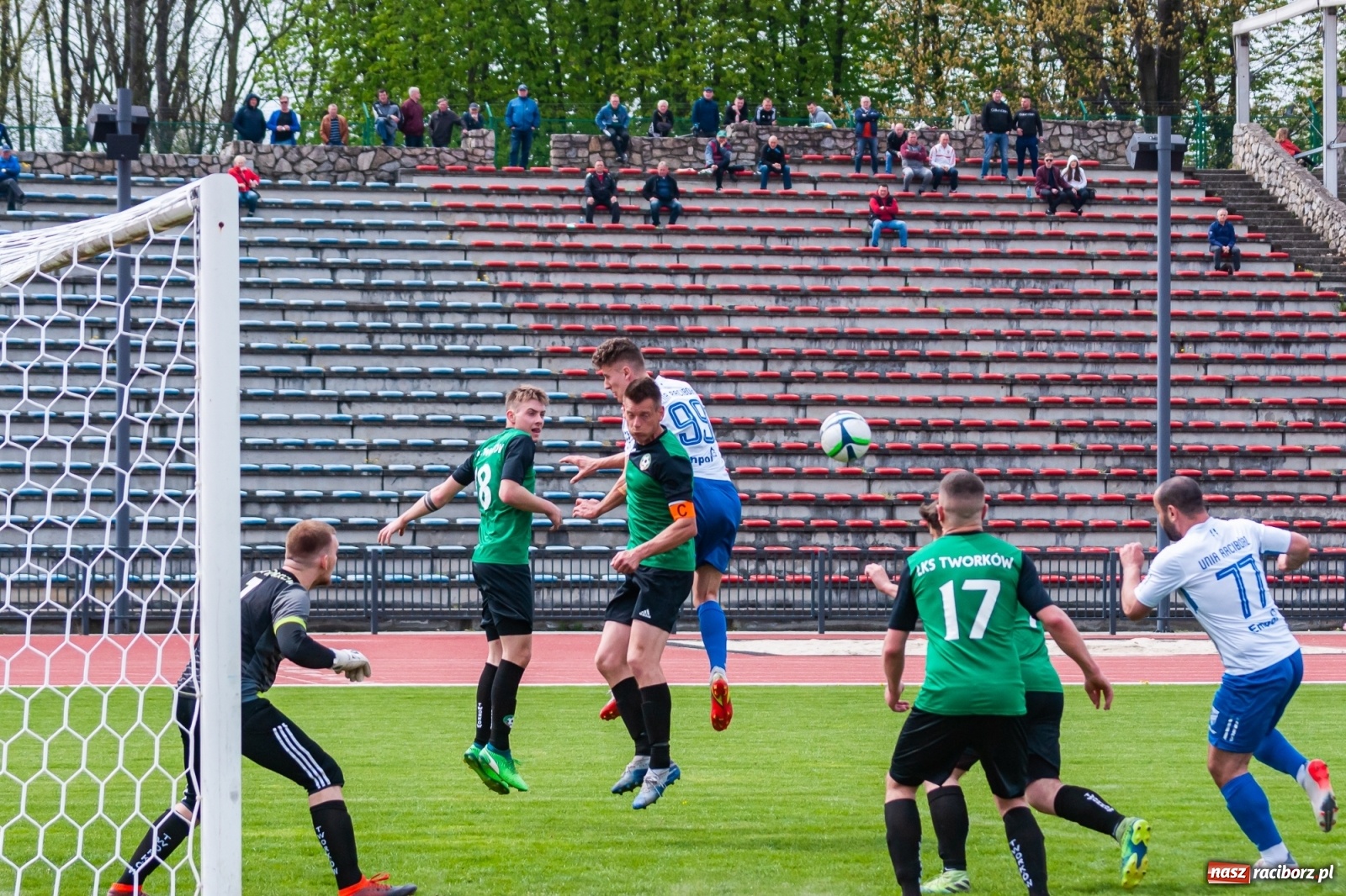 Zdjęcie w galerii na portalu naszraciborz.pl: Unia zwycięska. Zła passa Tworkowa trwa [FOTO]  wiadomości z regionu