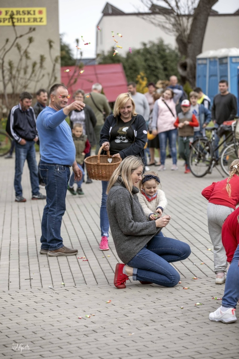 Zdjęcie w galerii na portalu naszraciborz.pl: Majówka na farskim placu w Krzanowicach [FOTO] wiadomości z regionu
