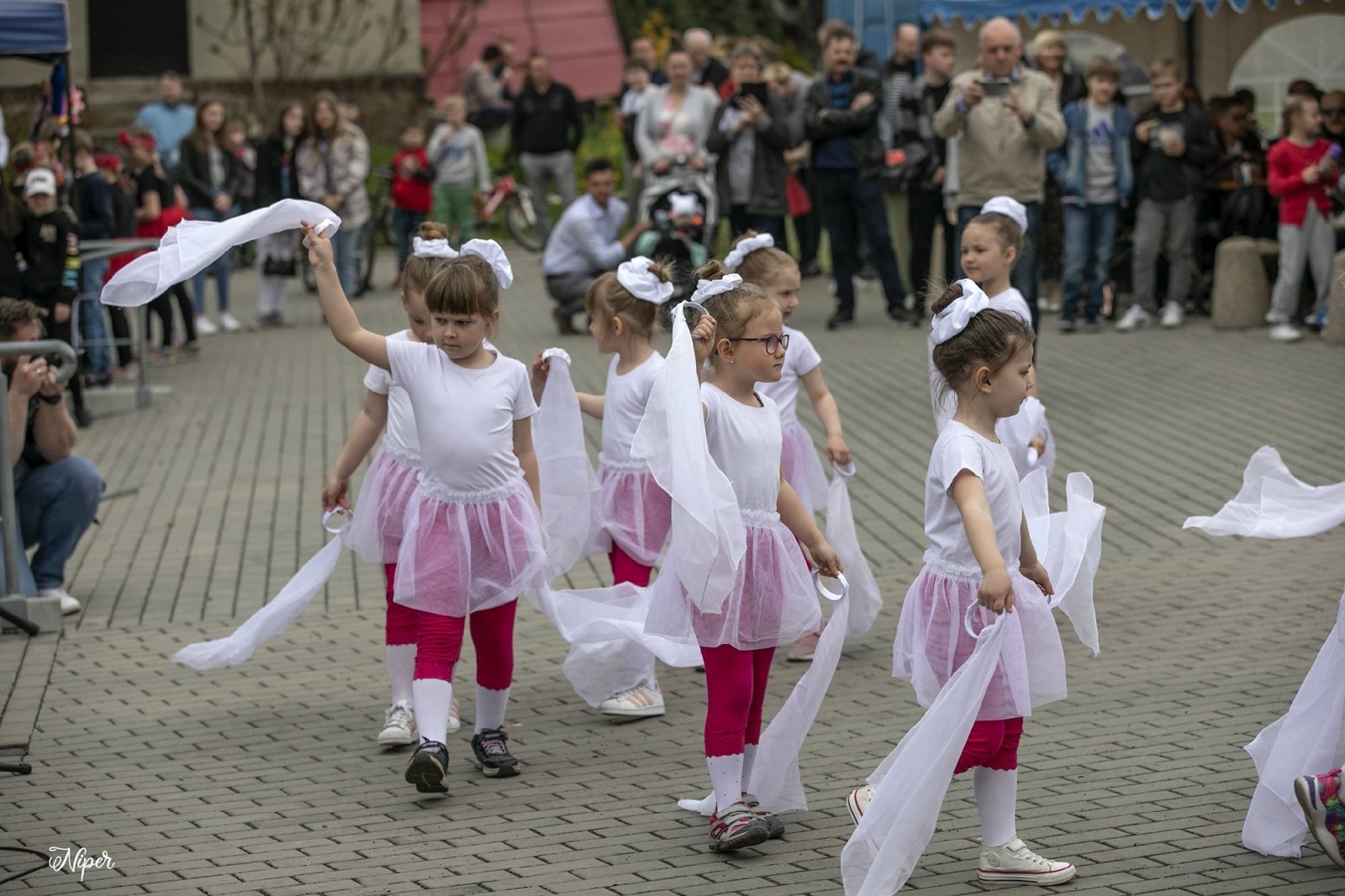 Zdjęcie w galerii na portalu naszraciborz.pl: Majówka na farskim placu w Krzanowicach [FOTO] wiadomości z regionu
