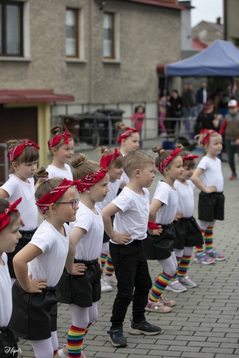 Zdjęcie w galerii na portalu naszraciborz.pl: Majówka na farskim placu w Krzanowicach [FOTO] wiadomości z regionu