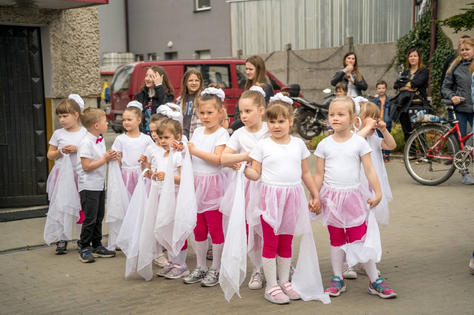 Zdjęcie w galerii na portalu naszraciborz.pl: Majówka na farskim placu w Krzanowicach [FOTO] wiadomości z regionu