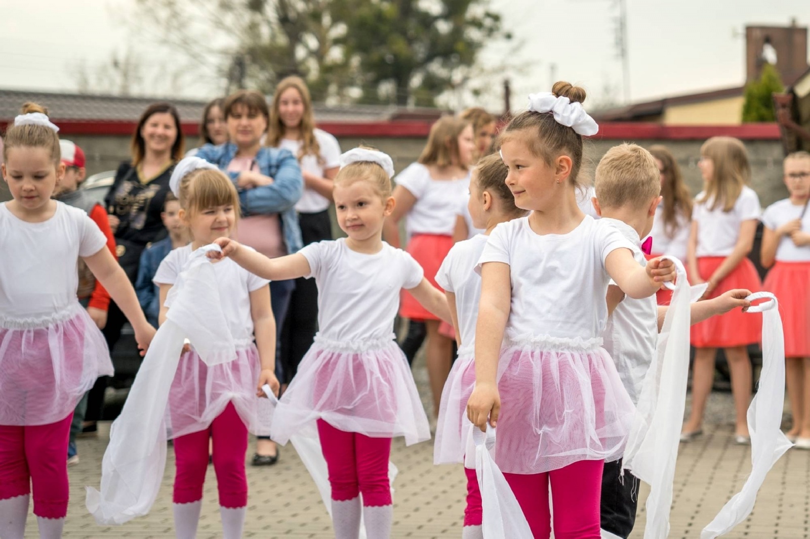 Zdjęcie w galerii na portalu naszraciborz.pl: Majówka na farskim placu w Krzanowicach [FOTO] wiadomości z regionu