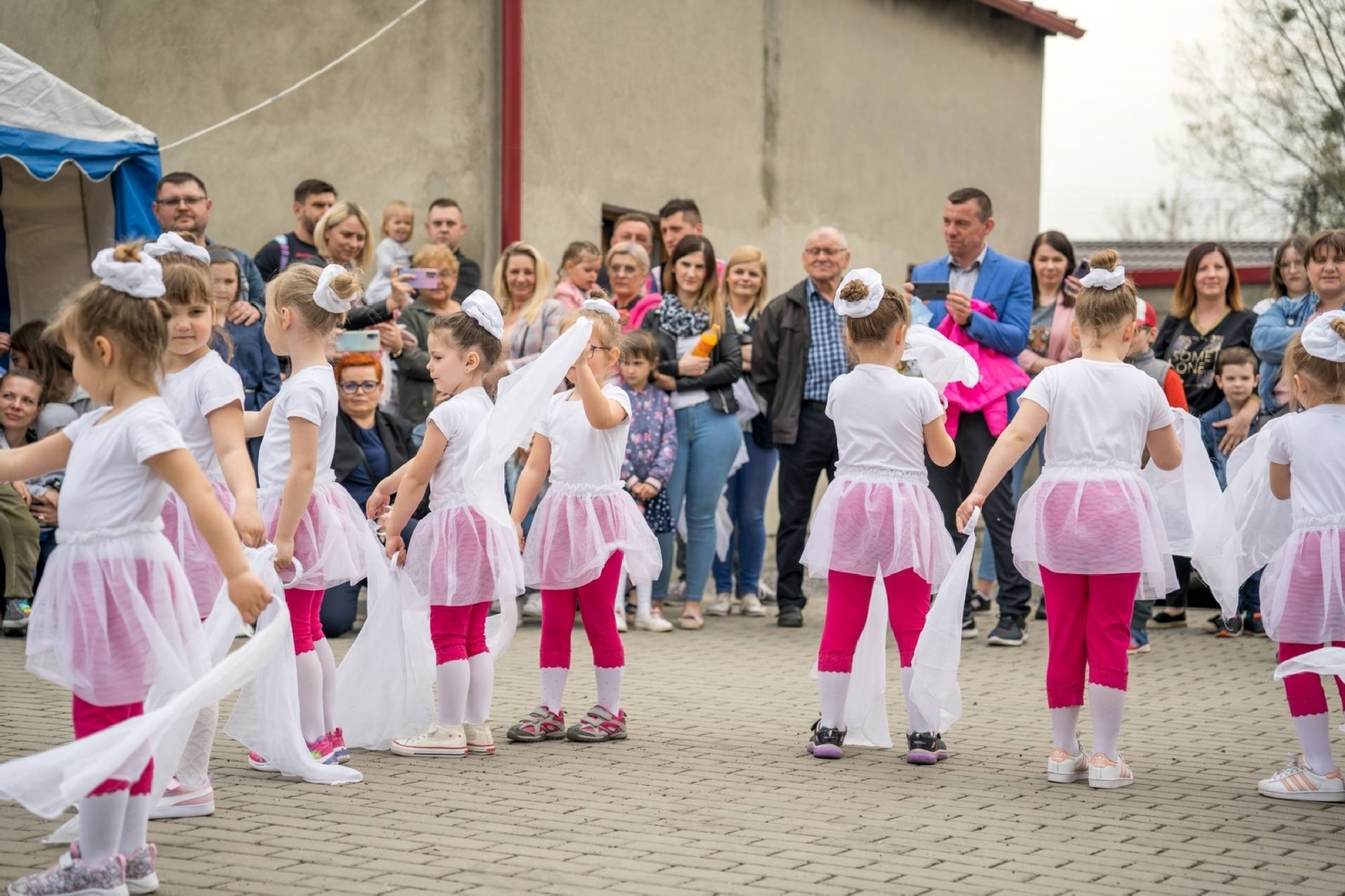 Zdjęcie w galerii na portalu naszraciborz.pl: Majówka na farskim placu w Krzanowicach [FOTO] wiadomości z regionu