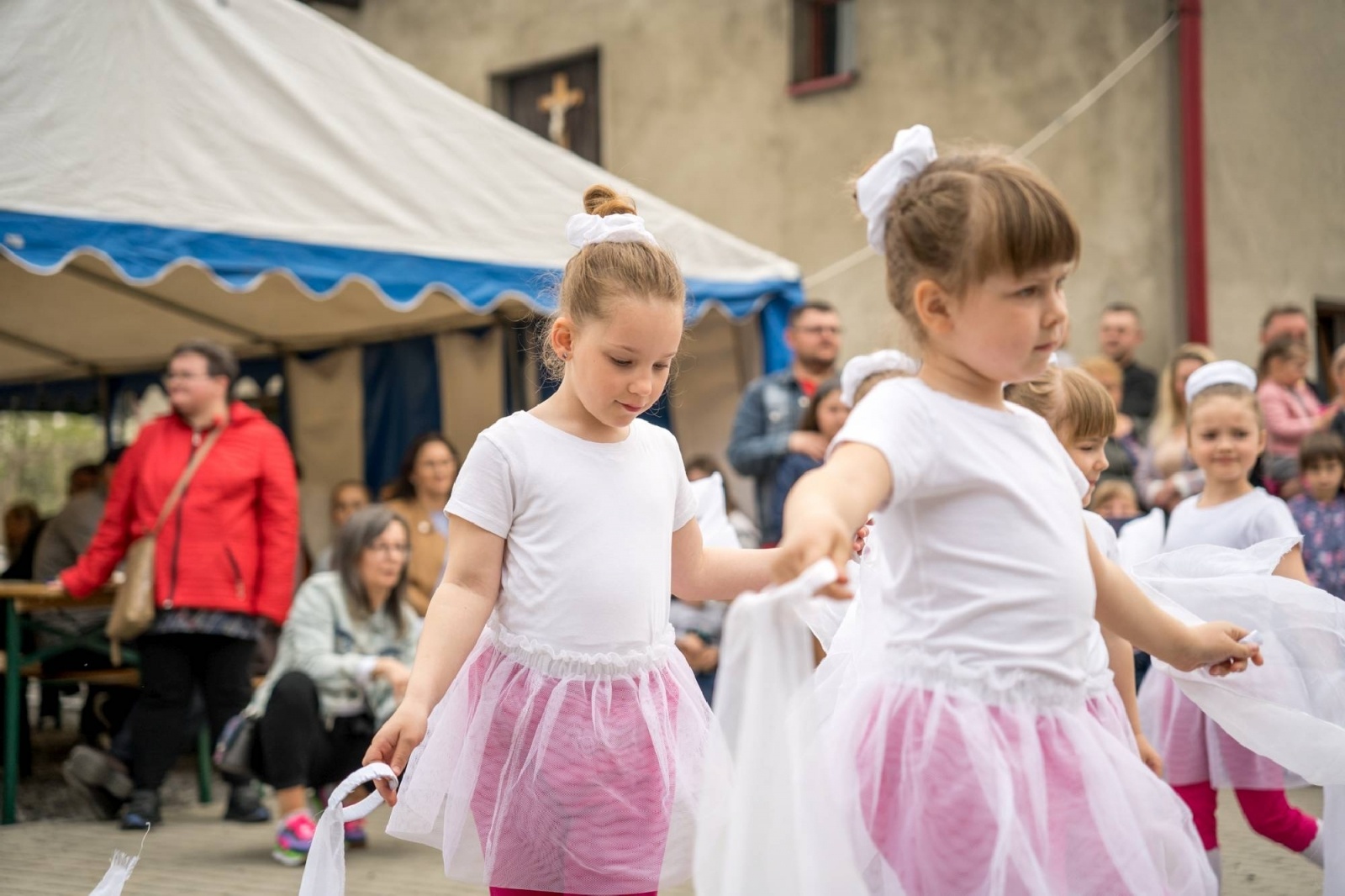 Zdjęcie w galerii na portalu naszraciborz.pl: Majówka na farskim placu w Krzanowicach [FOTO] wiadomości z regionu