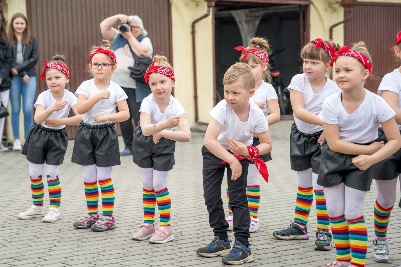 Zdjęcie w galerii na portalu naszraciborz.pl: Majówka na farskim placu w Krzanowicach [FOTO] wiadomości z regionu