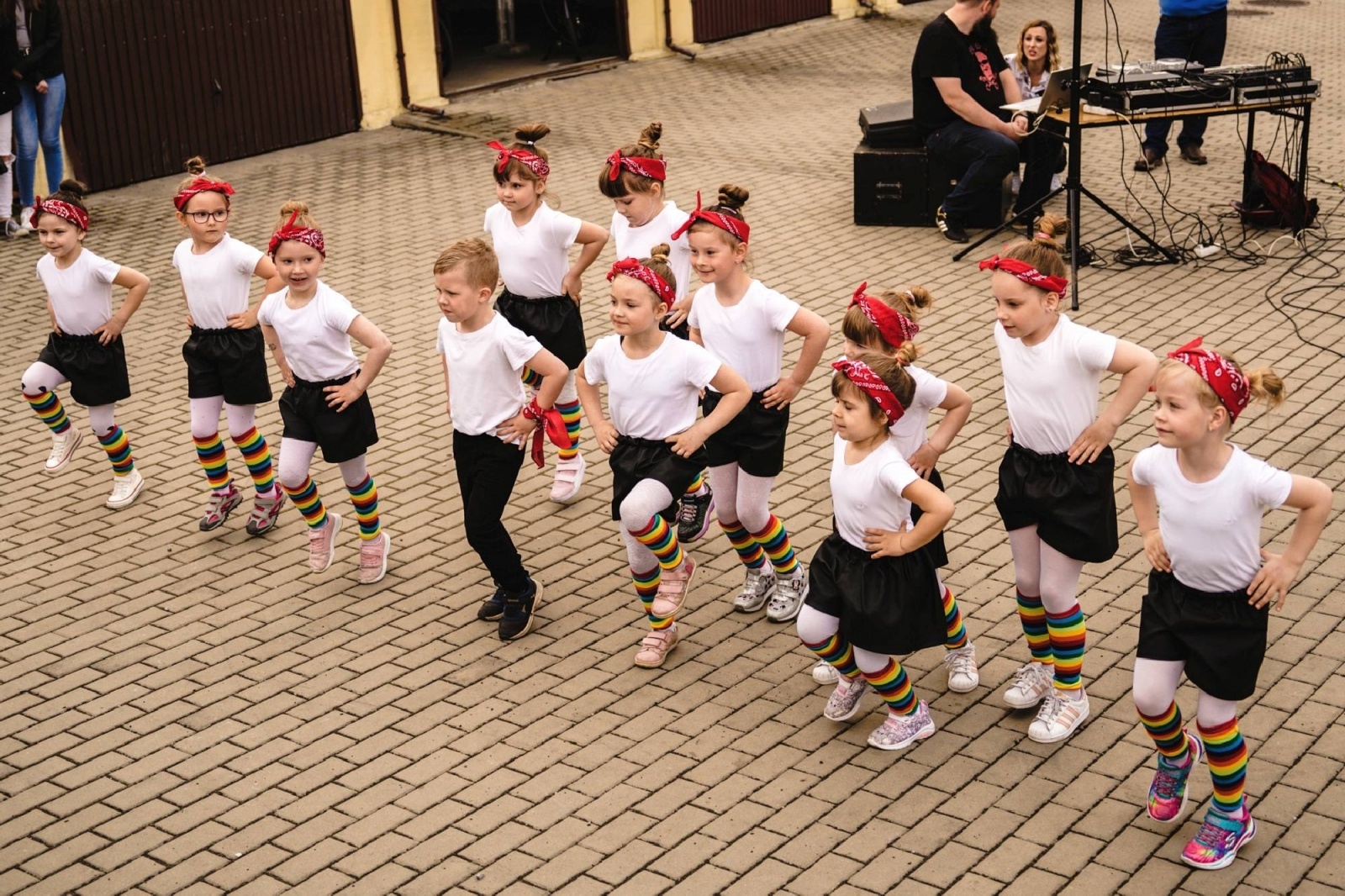 Zdjęcie w galerii na portalu naszraciborz.pl: Majówka na farskim placu w Krzanowicach [FOTO] wiadomości z regionu