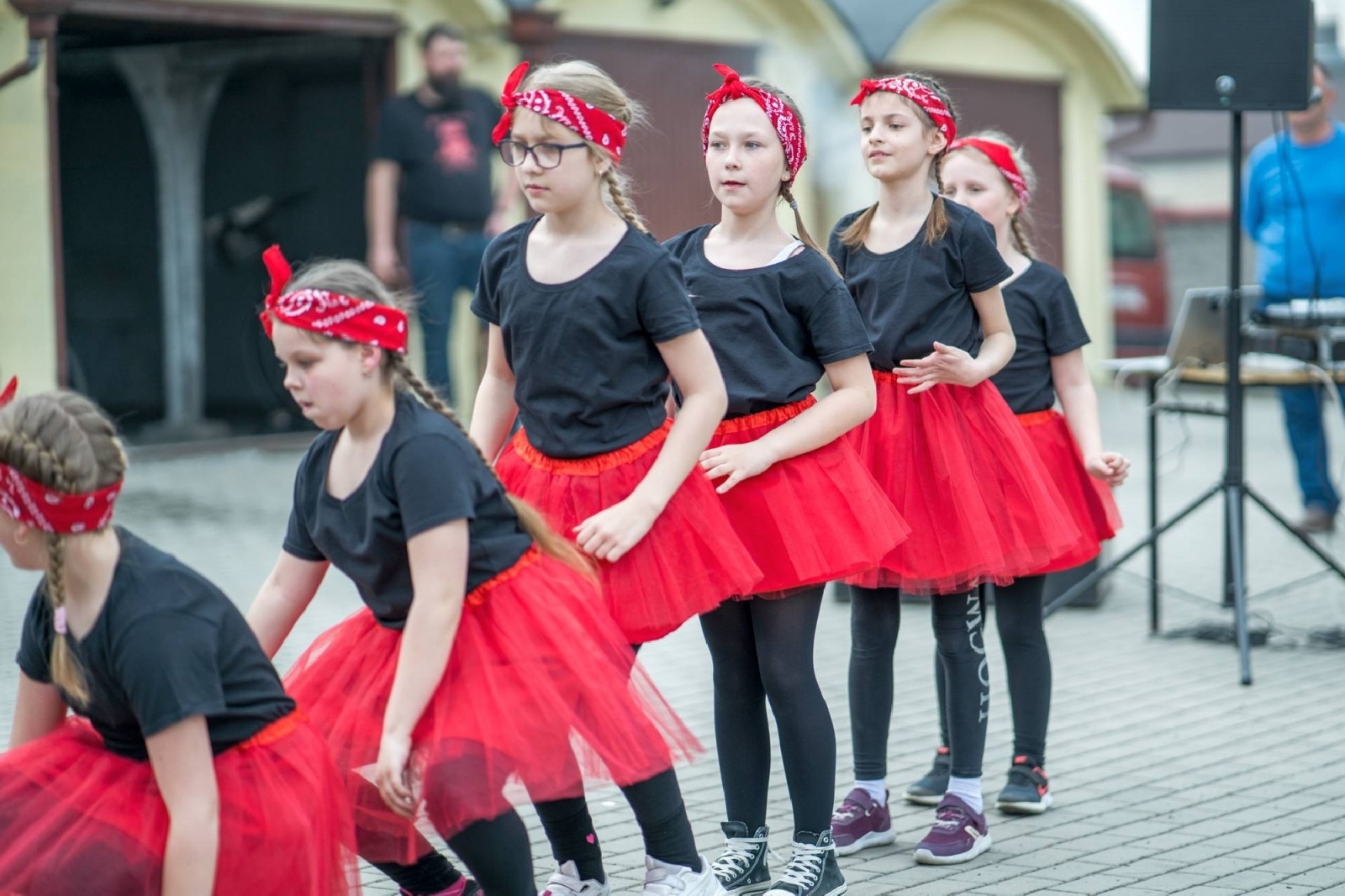 Zdjęcie w galerii na portalu naszraciborz.pl: Majówka na farskim placu w Krzanowicach [FOTO] wiadomości z regionu