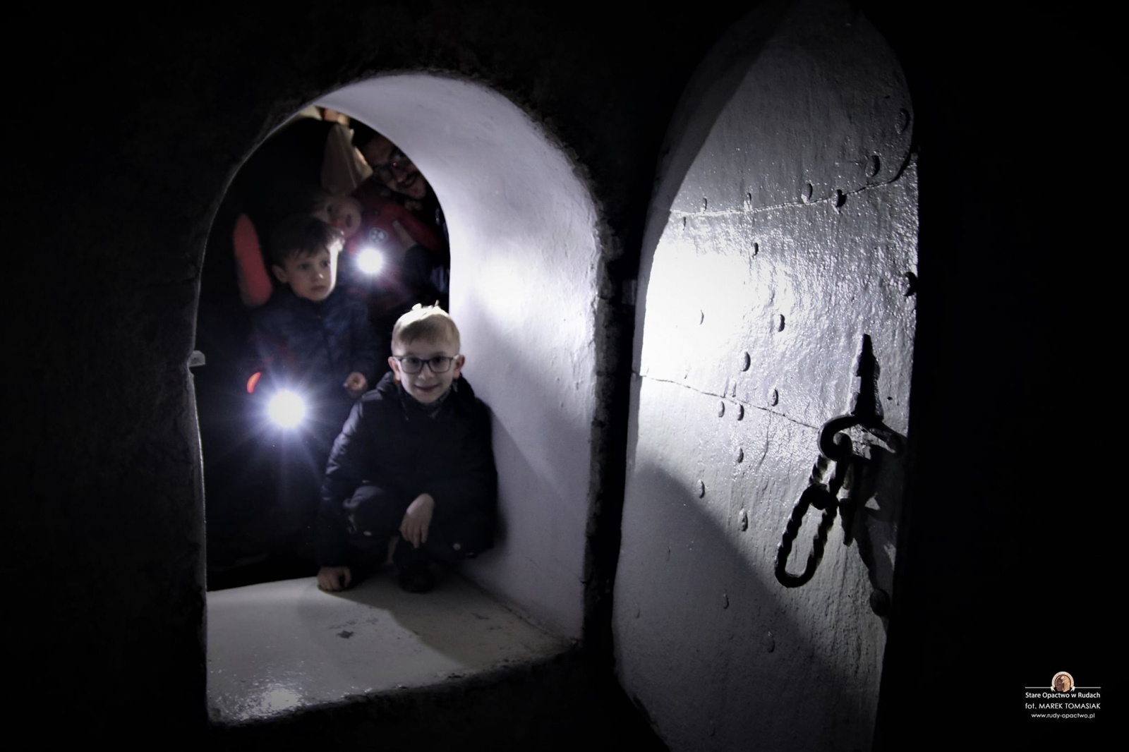 Zdjęcie w galerii na portalu naszraciborz.pl: Dreszczyk emocji i tajemnice. Nocne szukanie skarbu w Rudach wiadomości z regionu