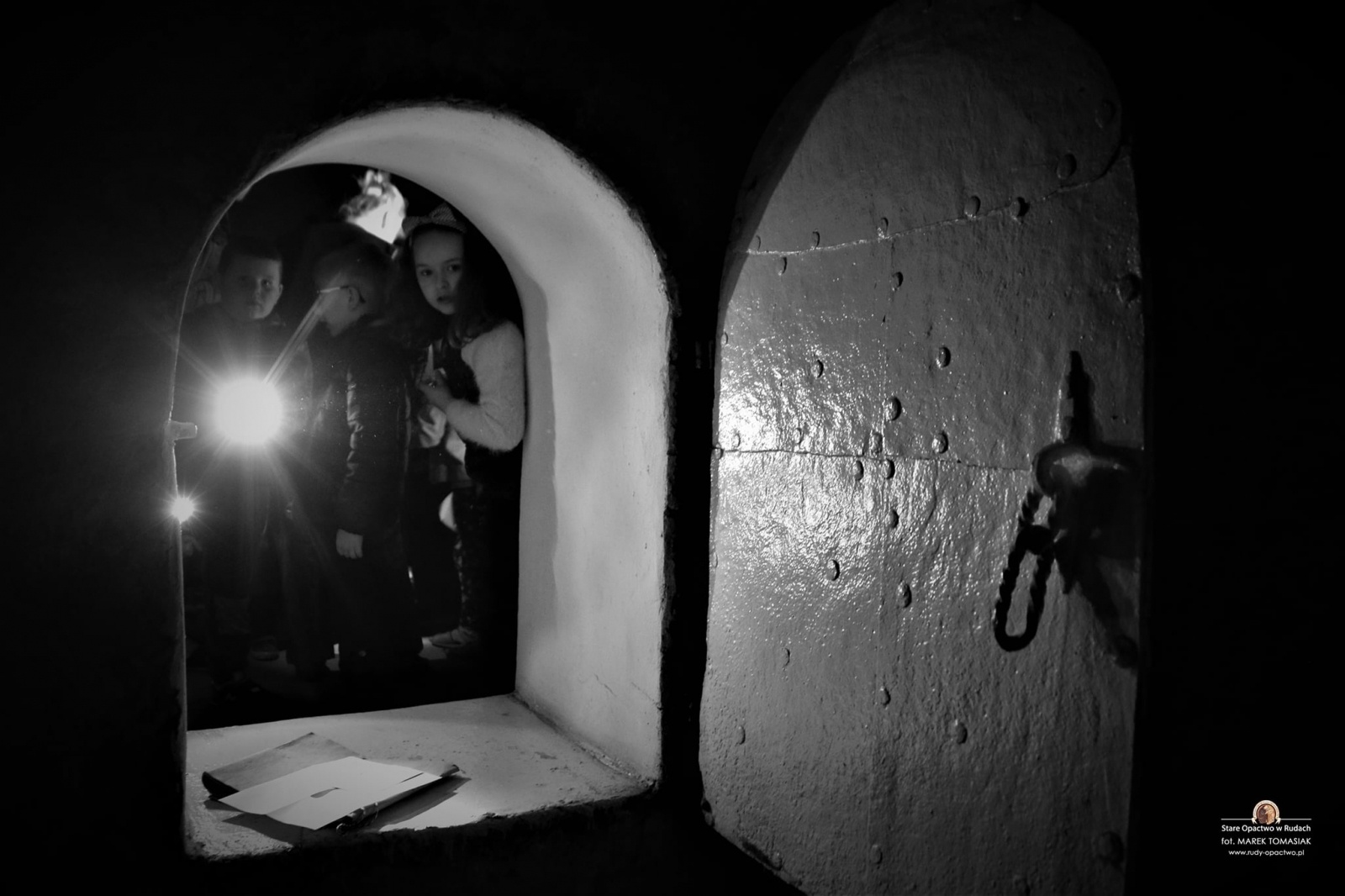 Zdjęcie w galerii na portalu naszraciborz.pl: Dreszczyk emocji i tajemnice. Nocne szukanie skarbu w Rudach wiadomości z regionu