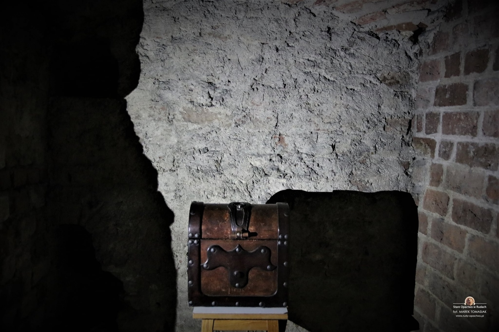 Zdjęcie w galerii na portalu naszraciborz.pl: Dreszczyk emocji i tajemnice. Nocne szukanie skarbu w Rudach wiadomości z regionu