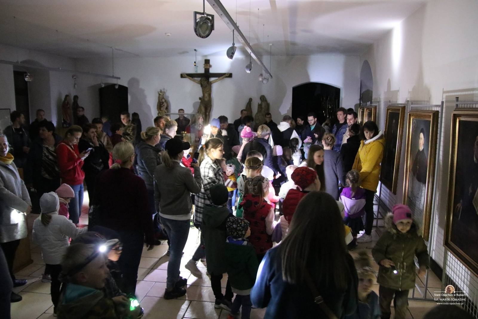 Zdjęcie w galerii na portalu naszraciborz.pl: Dreszczyk emocji i tajemnice. Nocne szukanie skarbu w Rudach wiadomości z regionu