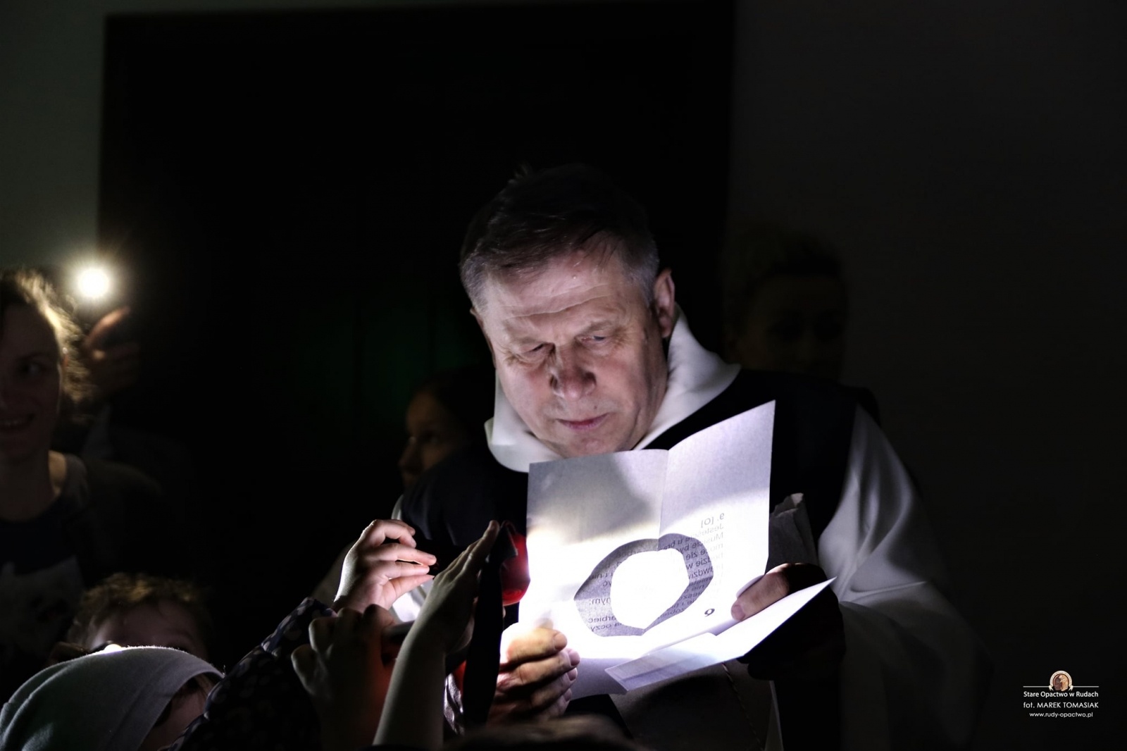 Zdjęcie w galerii na portalu naszraciborz.pl: Dreszczyk emocji i tajemnice. Nocne szukanie skarbu w Rudach wiadomości z regionu