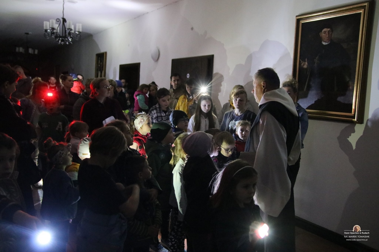 Zdjęcie w galerii na portalu naszraciborz.pl: Dreszczyk emocji i tajemnice. Nocne szukanie skarbu w Rudach wiadomości z regionu