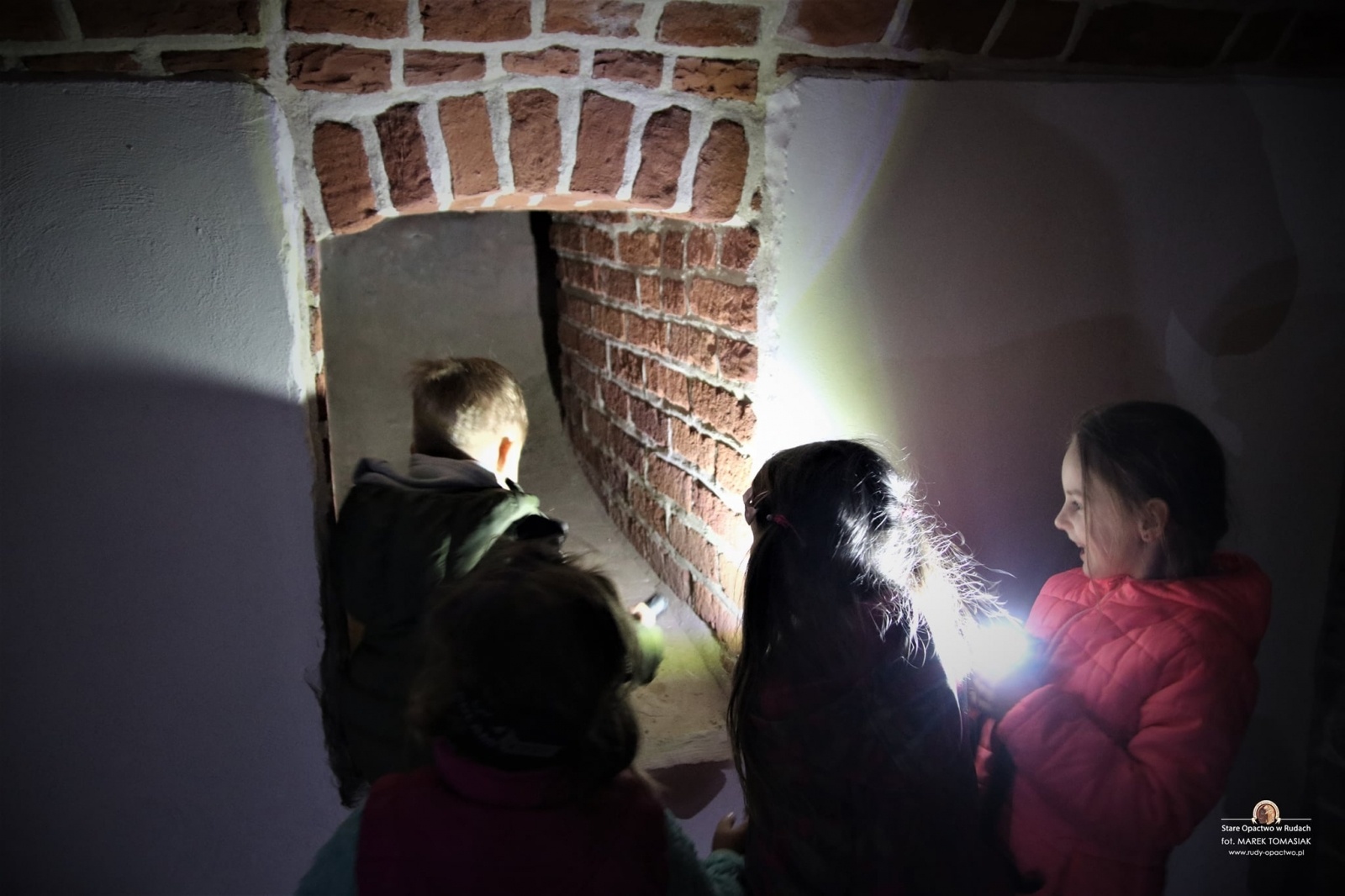 Zdjęcie w galerii na portalu naszraciborz.pl: Dreszczyk emocji i tajemnice. Nocne szukanie skarbu w Rudach wiadomości z regionu