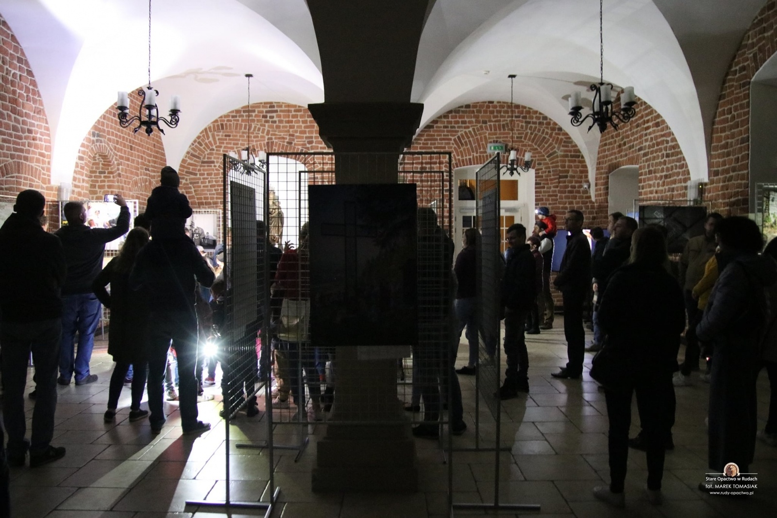 Zdjęcie w galerii na portalu naszraciborz.pl: Dreszczyk emocji i tajemnice. Nocne szukanie skarbu w Rudach wiadomości z regionu