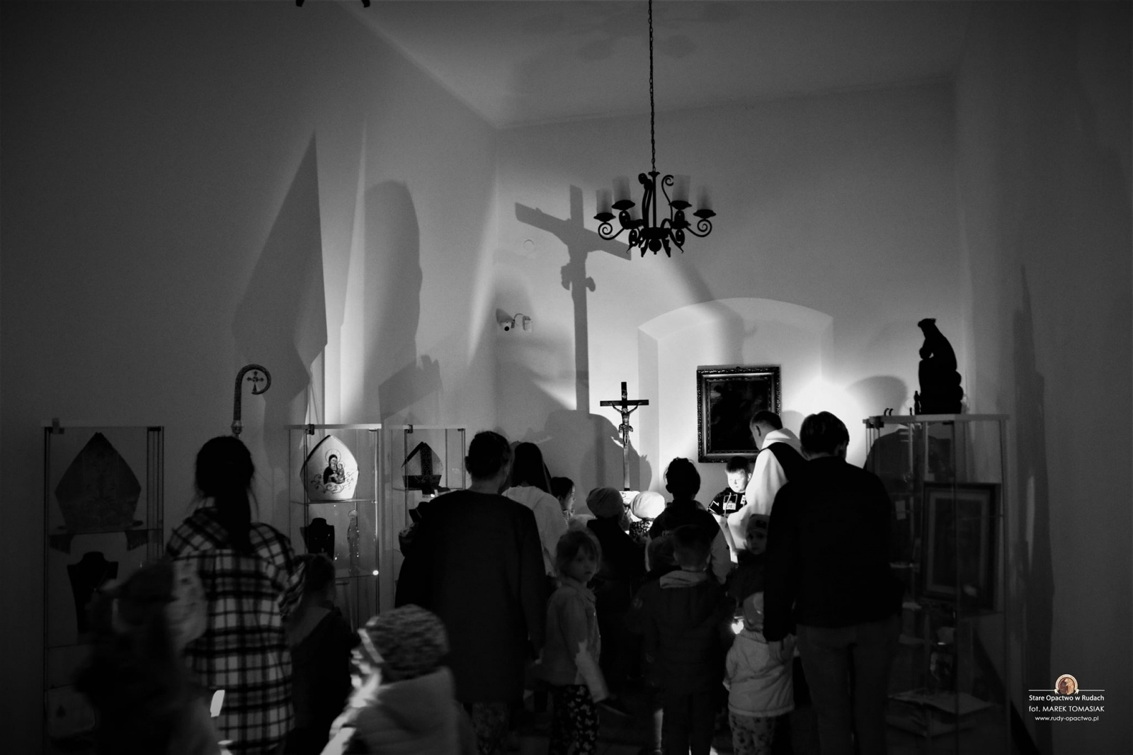 Zdjęcie w galerii na portalu naszraciborz.pl: Dreszczyk emocji i tajemnice. Nocne szukanie skarbu w Rudach wiadomości z regionu