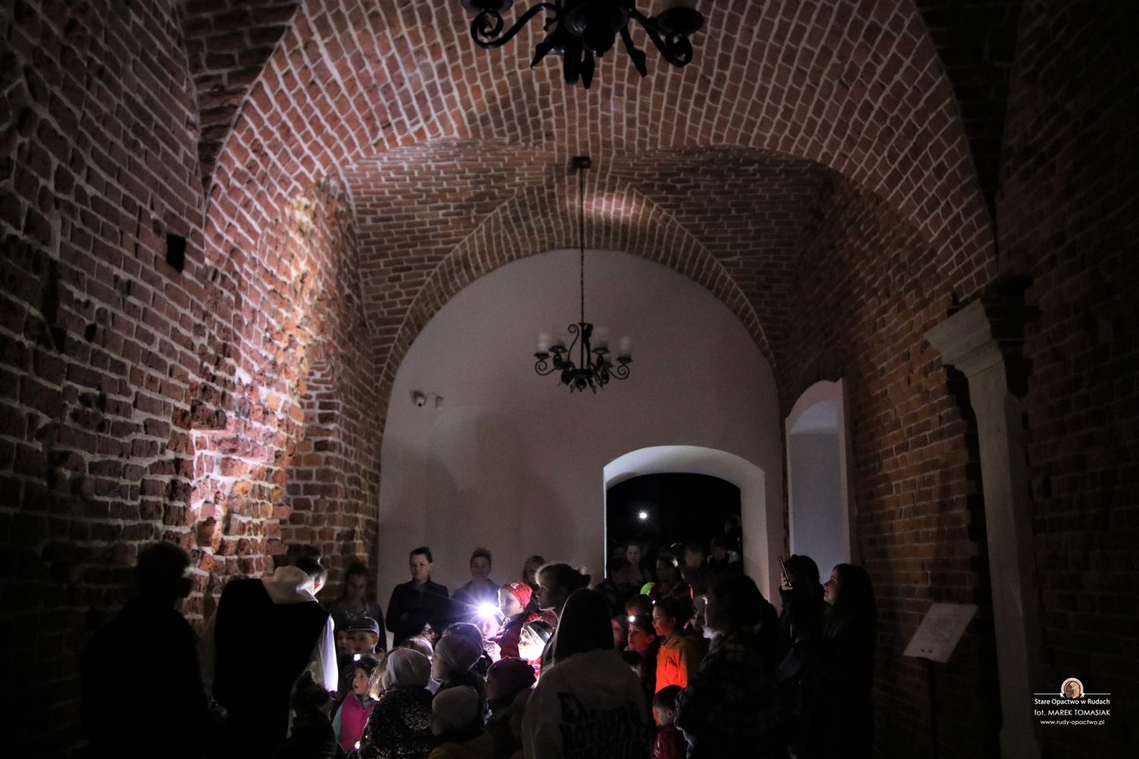 Zdjęcie w galerii na portalu naszraciborz.pl: Dreszczyk emocji i tajemnice. Nocne szukanie skarbu w Rudach wiadomości z regionu