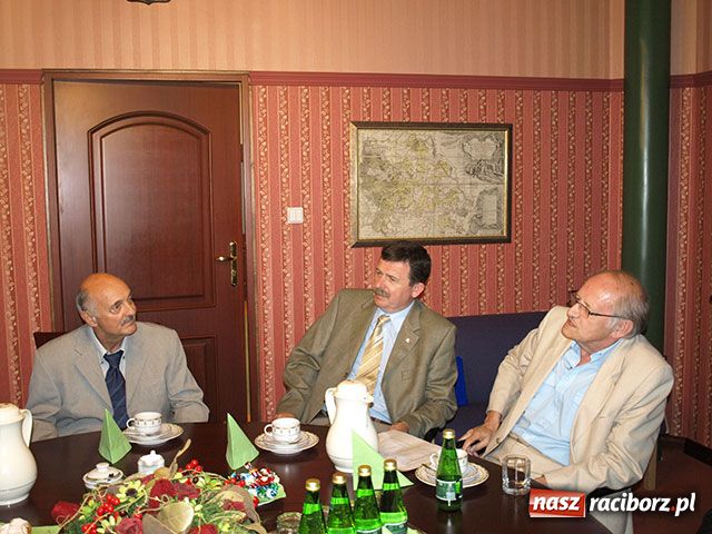 Zdjęcie w galerii na portalu naszraciborz.pl: Śladami ojca wiadomości z regionu